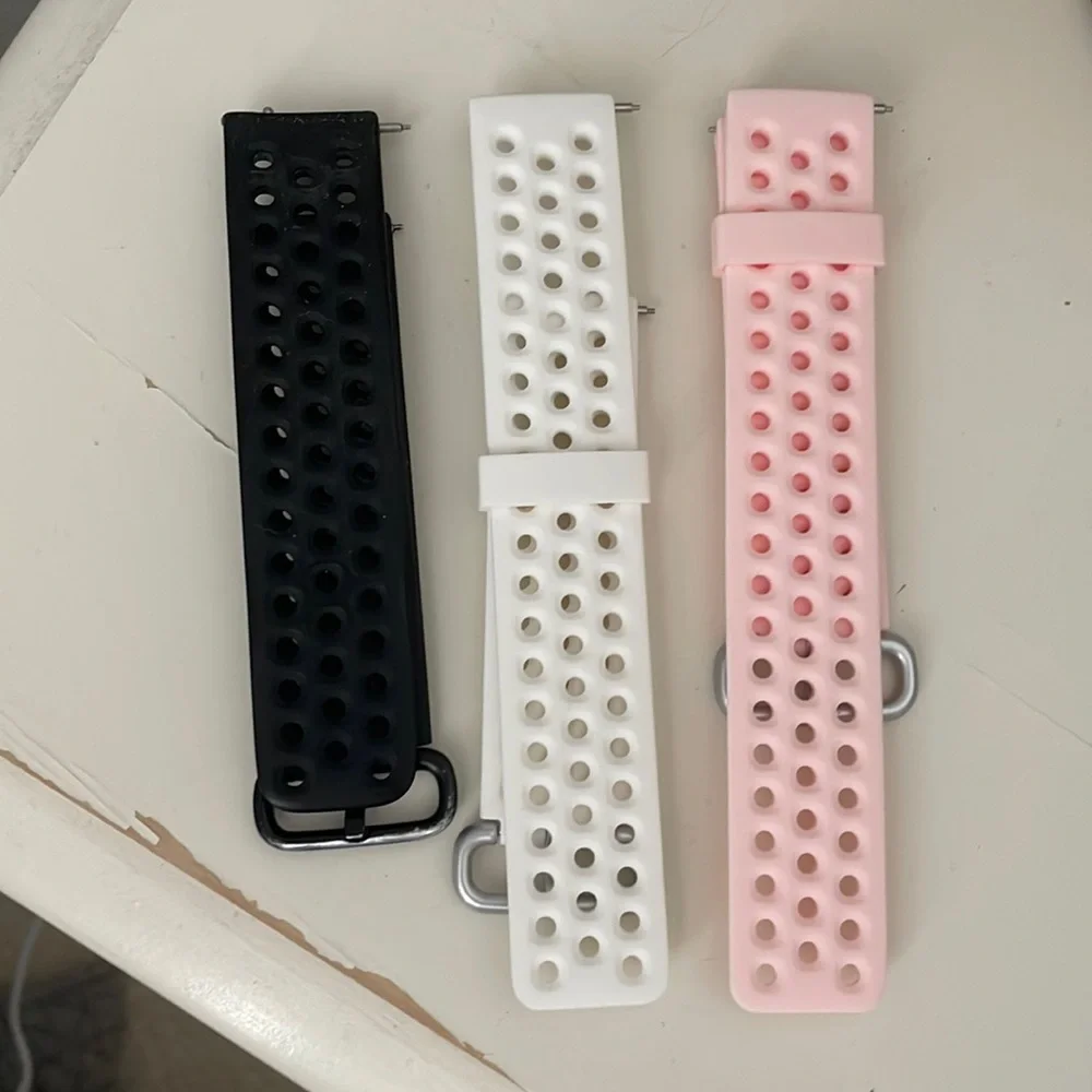 FitBit Versa 2 sport bands